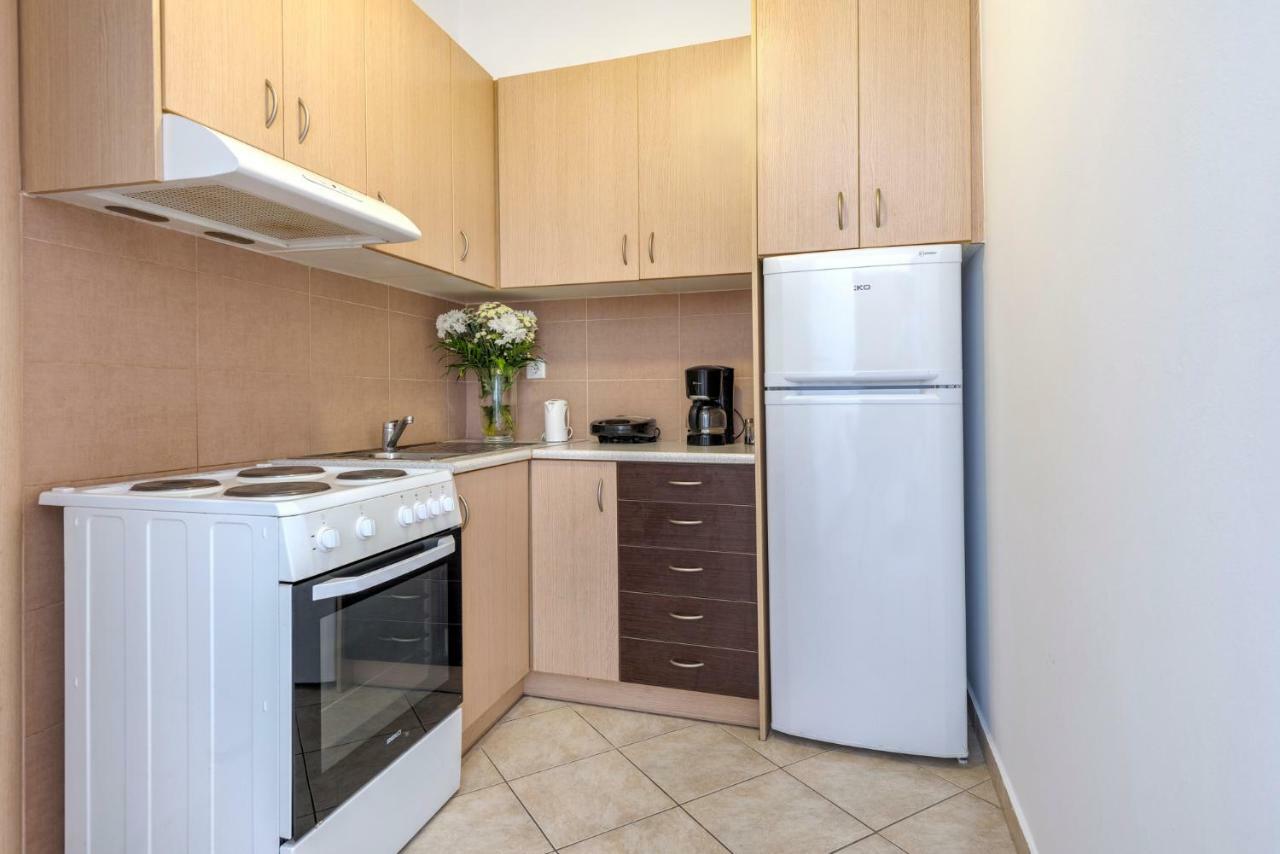 Ethrionplus Two Rooms Apartments Balconies 100 M From The Port Ermoupoli Exterior photo